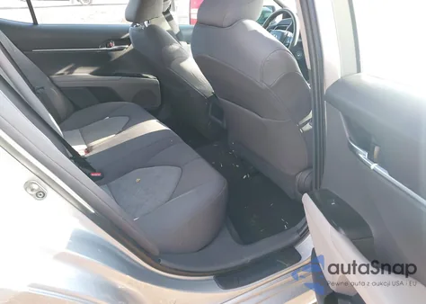 2020 Toyota Camry Le Awd z USA, uszkodzony, nr VIN 4T1C11BK8LU016096